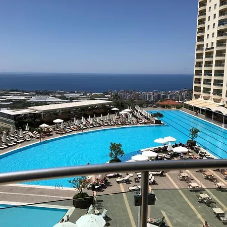 Mukemmel Manzara Ve Uygun Fiyata 5* Gold City 2+1 Daire Apartamento